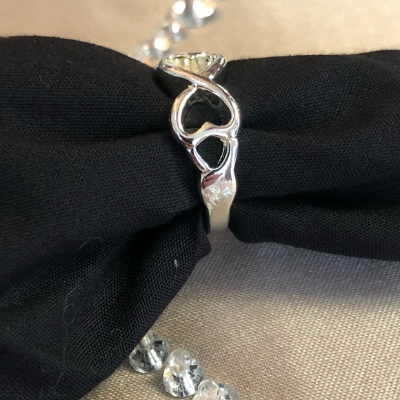 Sterling Silver size 7 ring - Picture 3 of 6